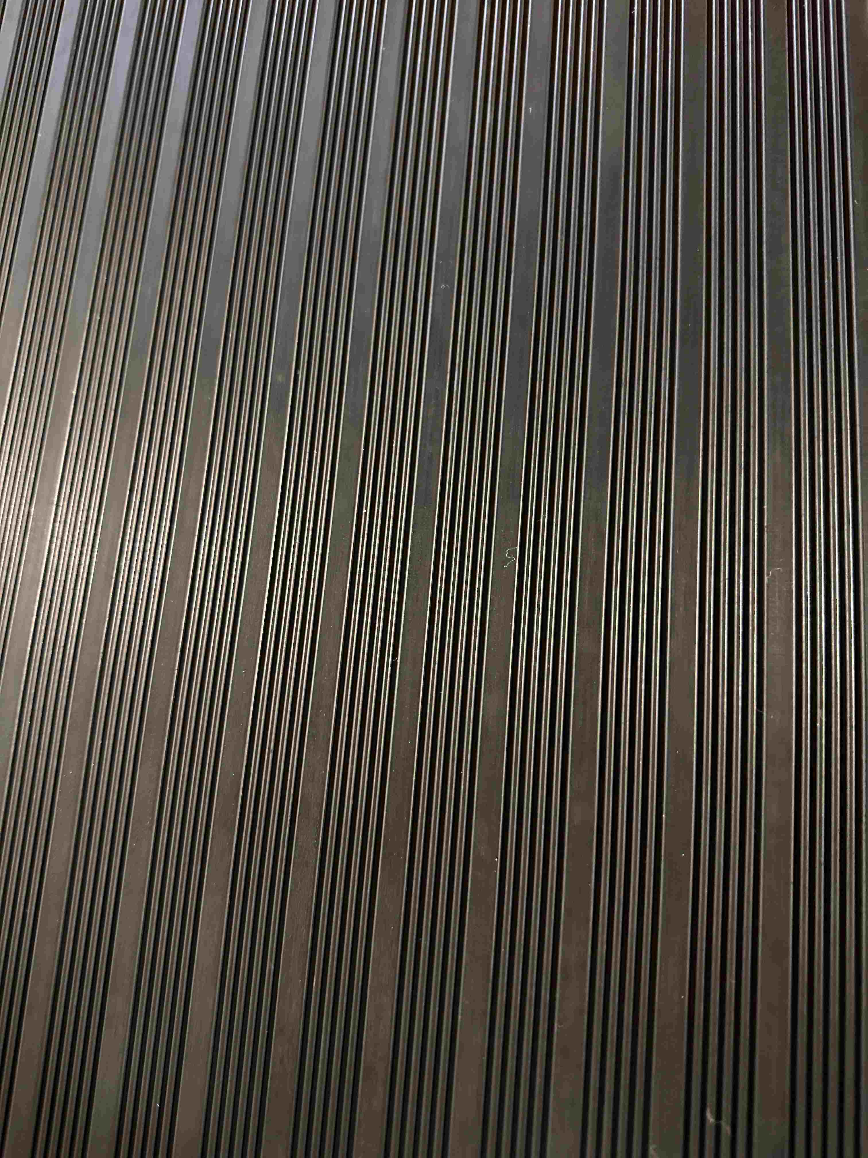 Thick -Thin Stripe Rubber Mat